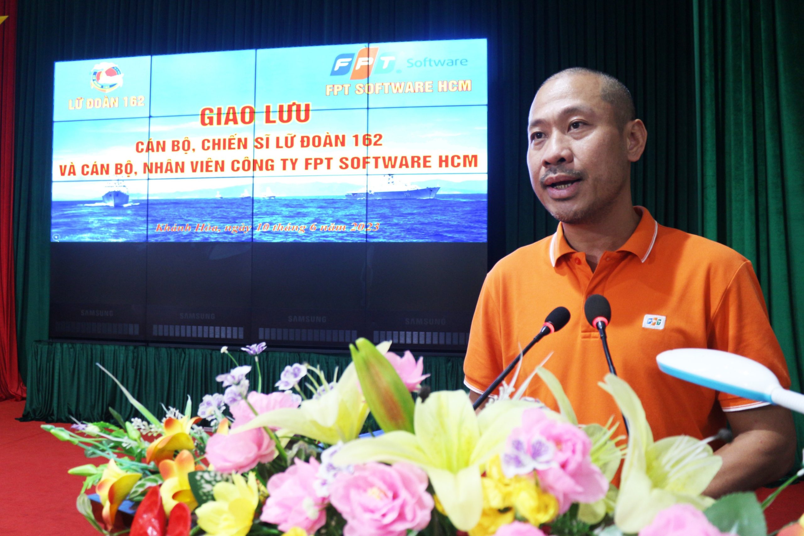 Ông Nguyễn Đức Quỳnh, Chủ tịch Công ty TNHH phần mềm FPT Sofware Hồ Chí Minh phát biểu tại buổi giao lưu.