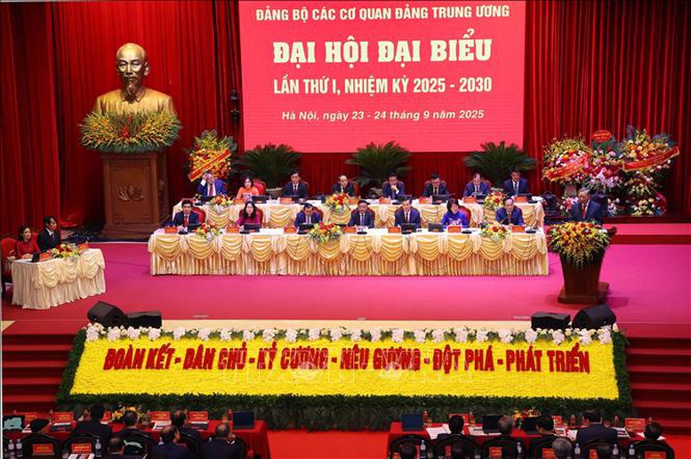 Tổng Bí thư Tô Lâm: Đảng bộ các cơ quan Đảng Trung ương khẳng định vai trò 'bộ tham mưu chiến lược' của Đảng- Ảnh 3.