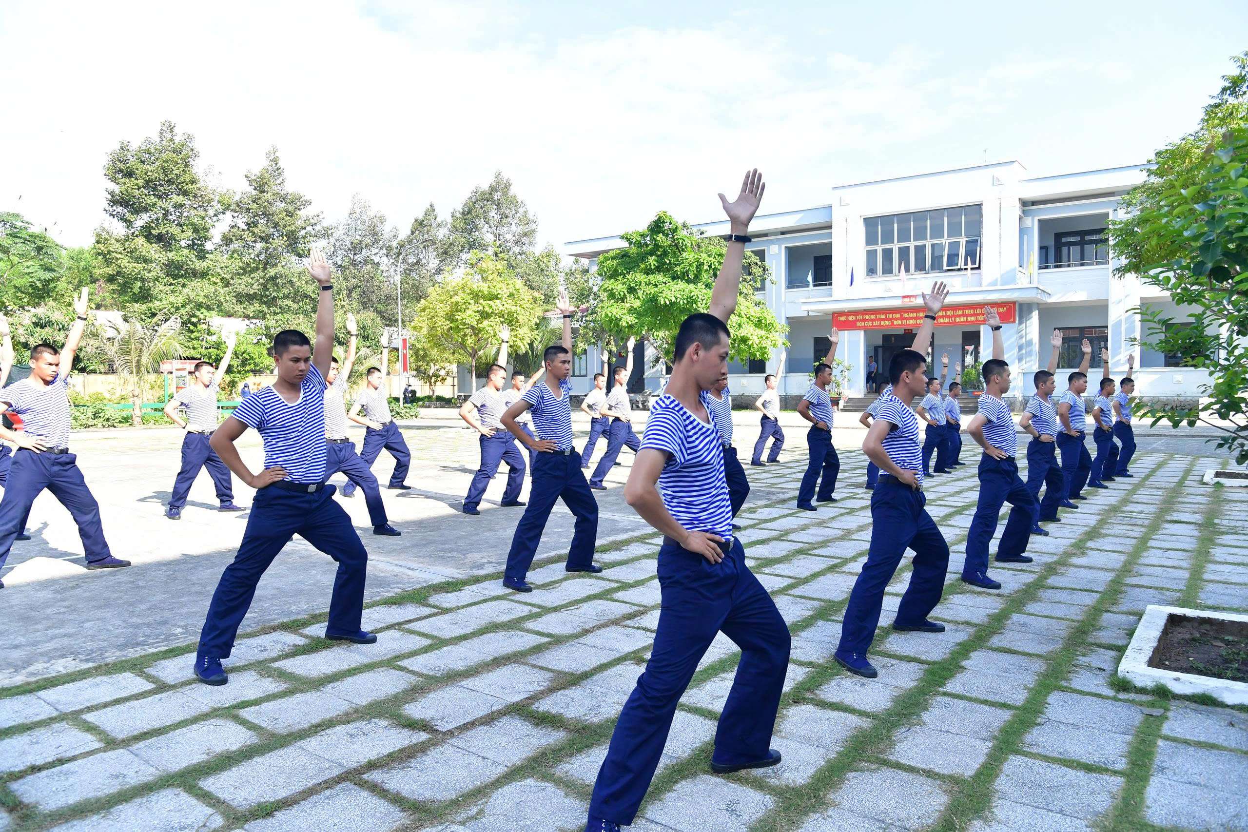Dấu mốc trên hành trình trưởng thành của những chàng trai tuổi đôi mươi