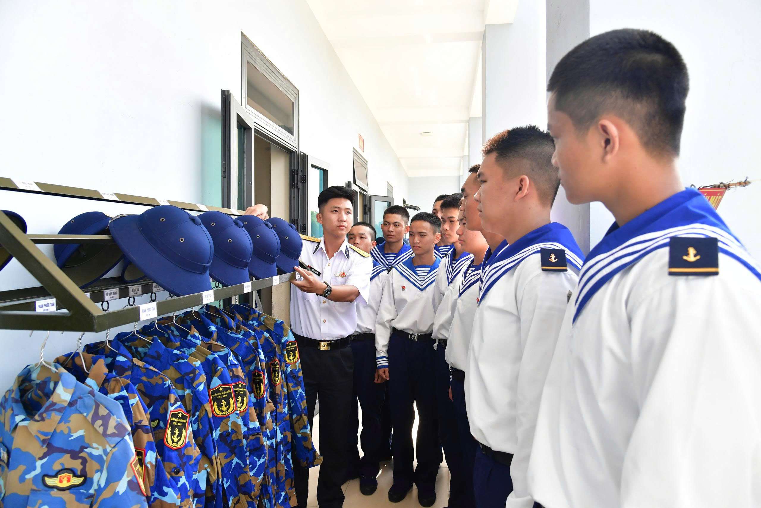 Dấu mốc trên hành trình trưởng thành của những chàng trai tuổi đôi mươi