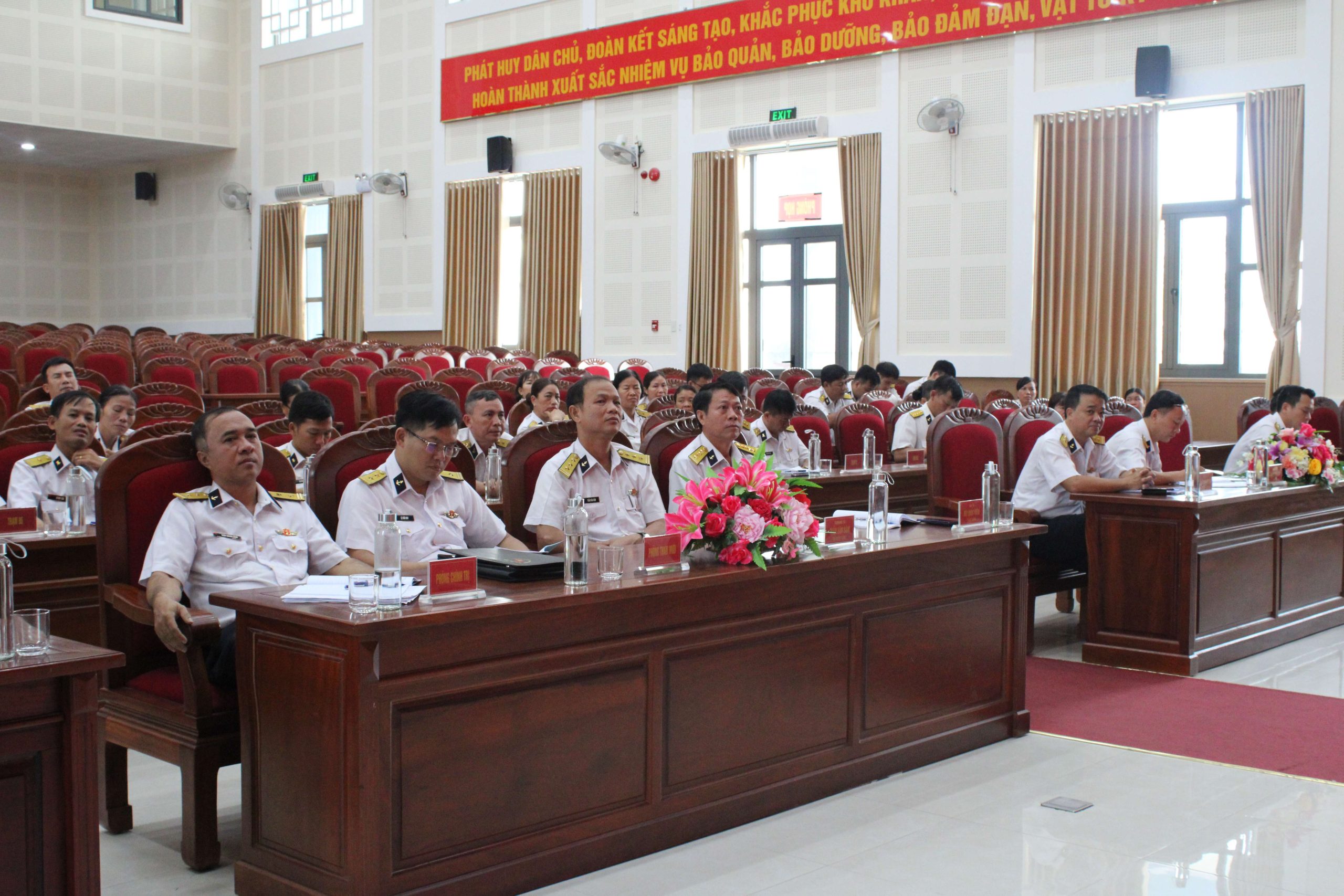 Trung tâm Bảo đảm kỹ thuật Vùng 2 Hải quân lựa chọn trợ lý, thủ kho quân khí giỏi năm 2026