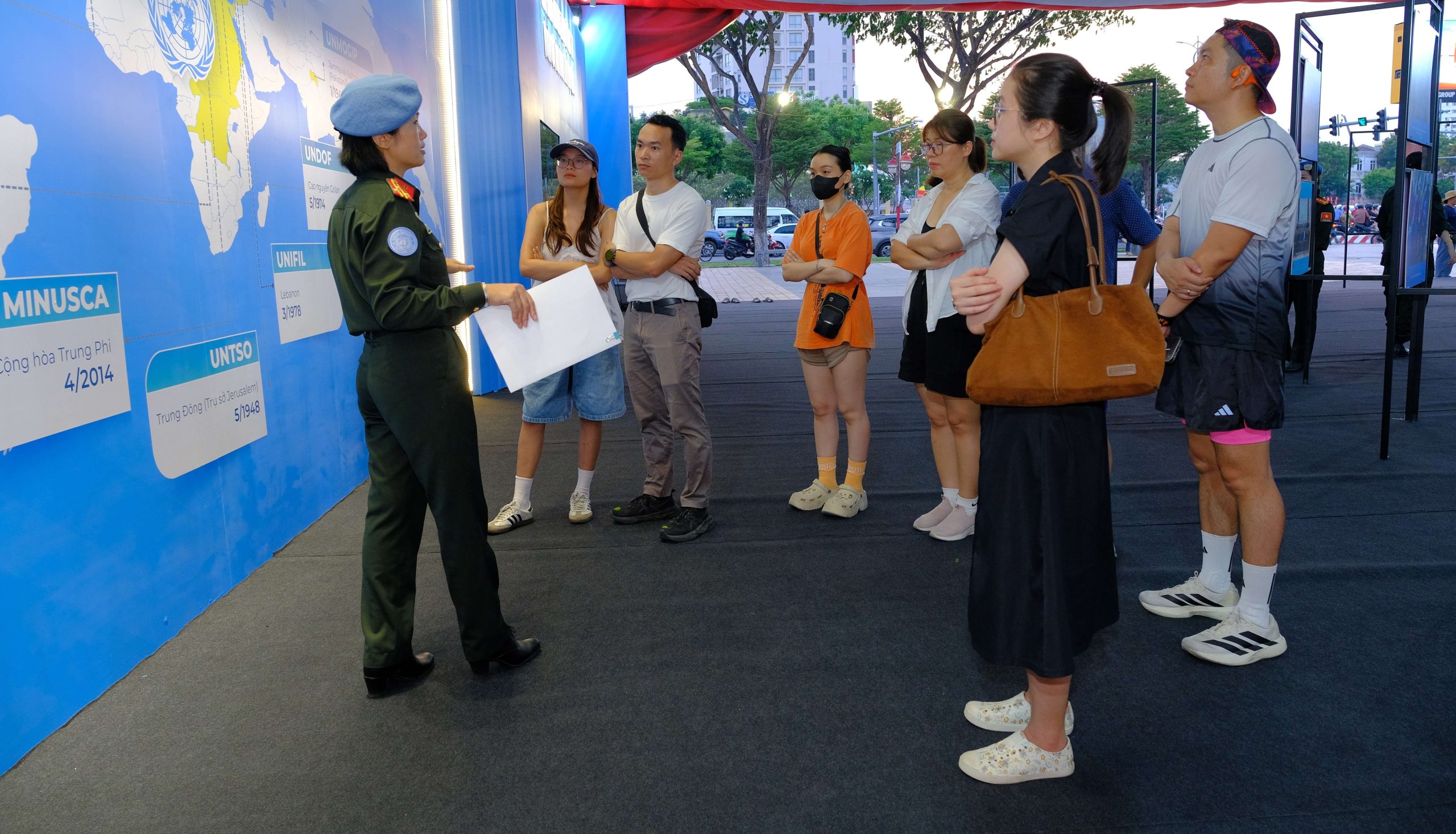 Hình ảnh lực lượng gìn giữ hòa bình Bộ Công An tạo ấn tượng tại chuỗi sự kiện“ Tổ quốc bình yên”