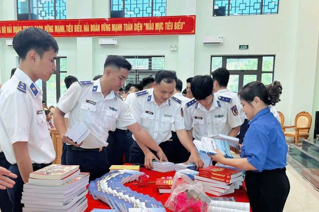 Bộ Tư lệnh Vùng Cảnh sát biển 3: Cán bộ, chiến sĩ  chủ động tự học từ phong trào đọc sách