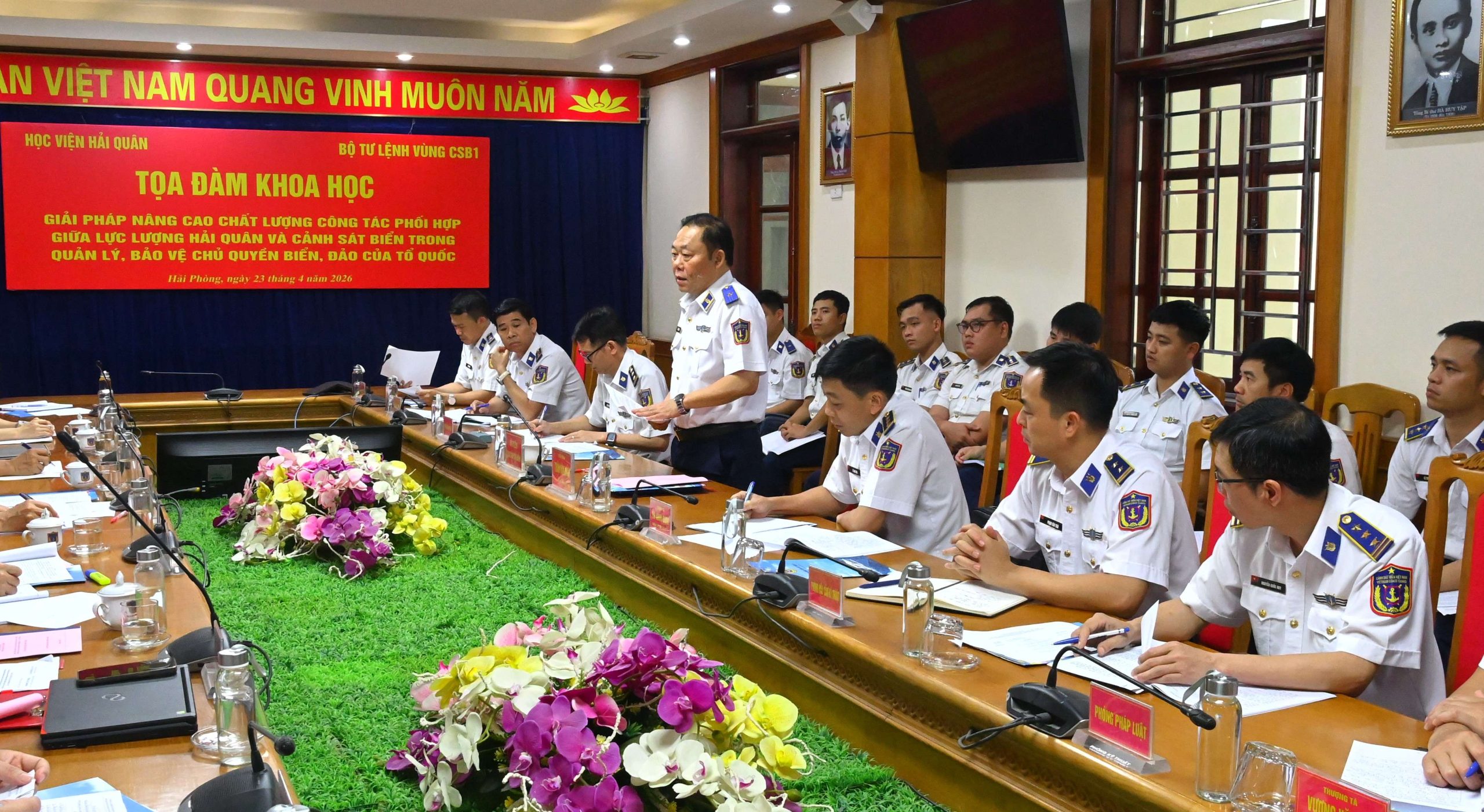 Học viện Hải quân và Vùng Cảnh sát biển 1 tọa đàm nâng cao hiệu quả phối hợp bảo vệ chủ quyền biển, đảo