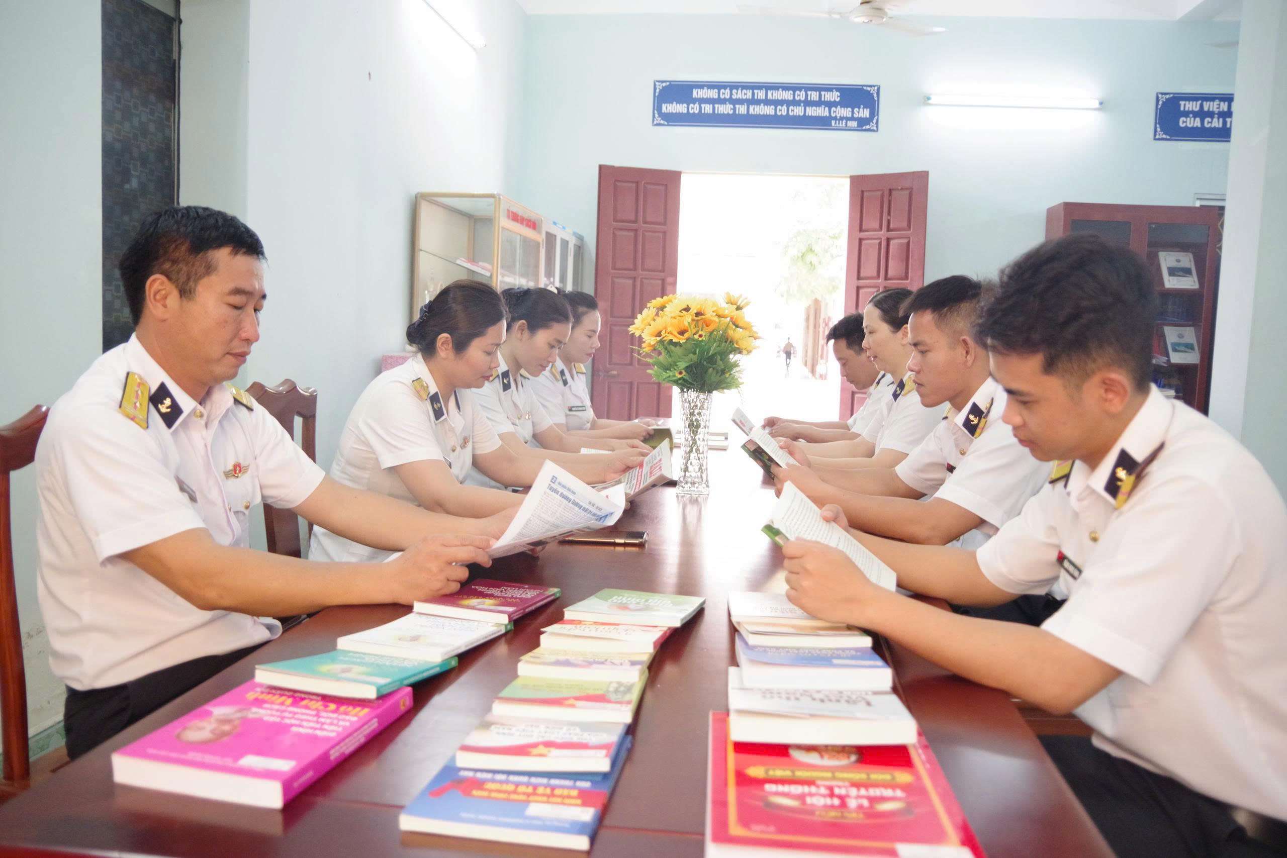 Đoàn Đo đạc, nghiên cứu biển, biên vẽ hải đồ lan tỏa văn hóa đọc trong đơn vị